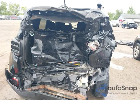 2017 Jeep Renegade Latitude 4X4 из США, поврежденный, VIN ZACCJBBB7HPF51455